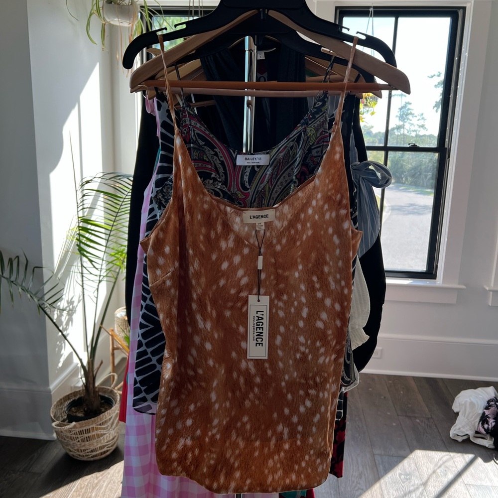 L'AGENCE silk Patterned V-Neck Top